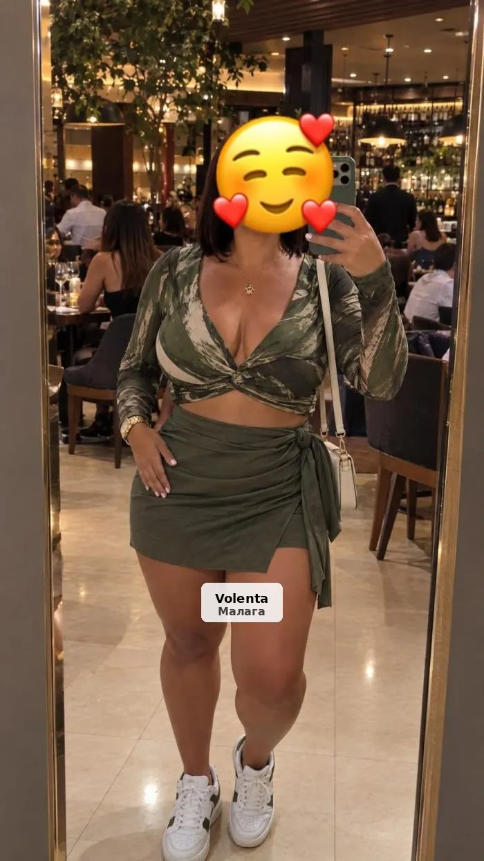 Rebeca, fiestera apasionada y muy cachonda - 1/9