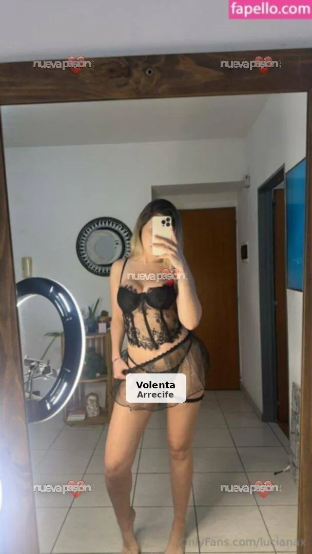 Victoria, rubia explosiva y muy ardiente - 1/8