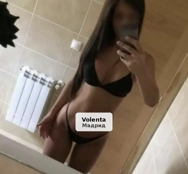 Cristina, 19 years old, new and very involved - 1/3