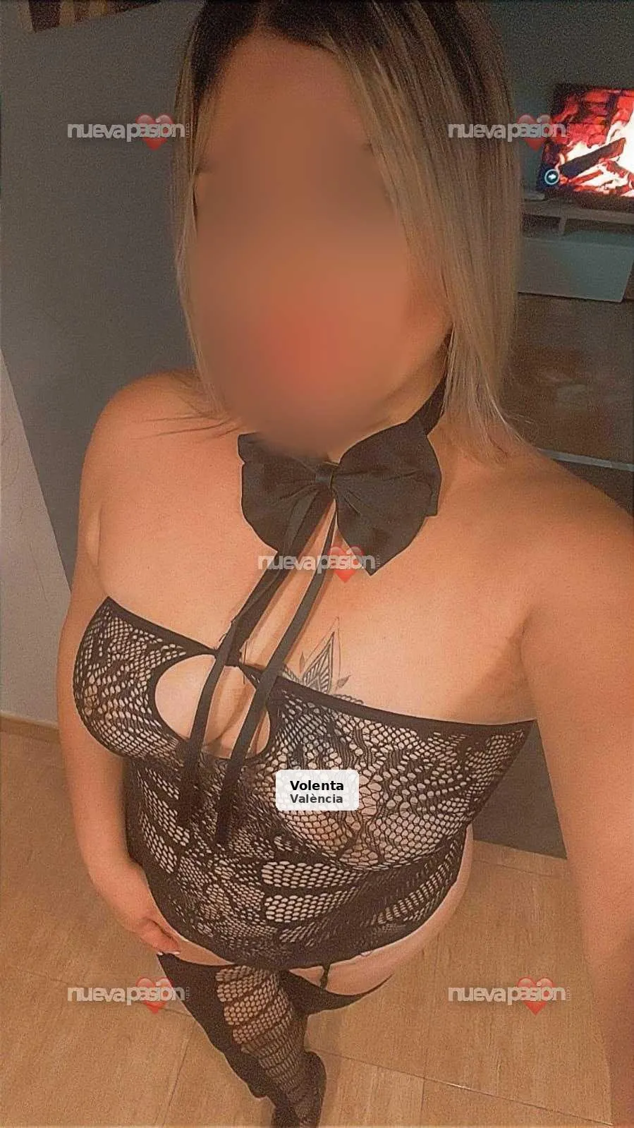 Ángeles, hermosa pelirroja latina - 1/5
