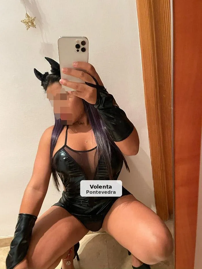 Erika: sensual, party girl and very latina - 1/7