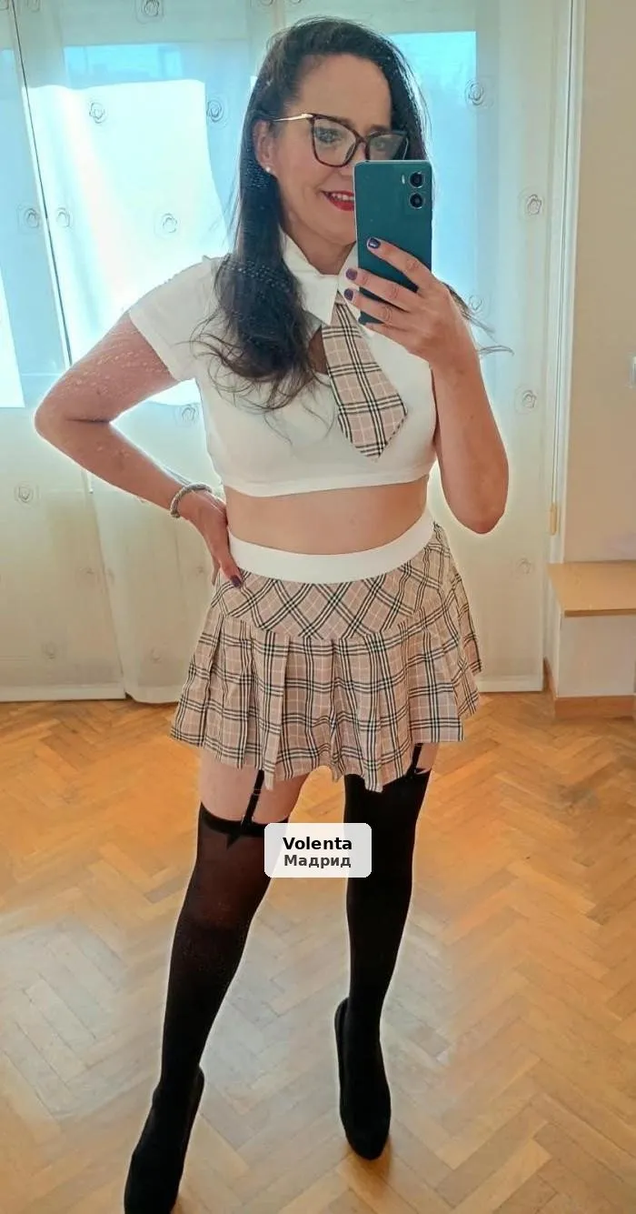 Lucía, española, una dulce tentación - 1/10