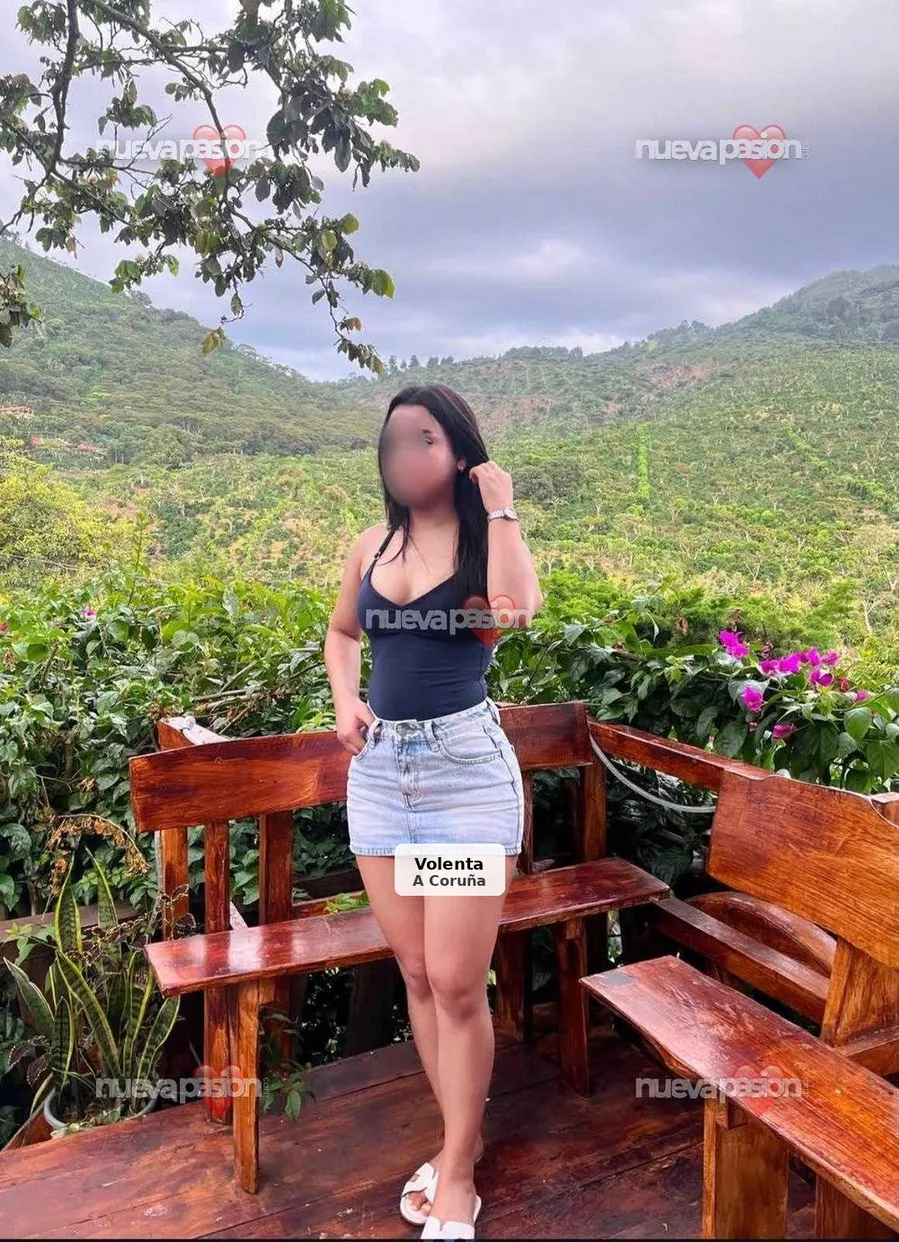 Jenni, explosive Latina in Millado - 1/9