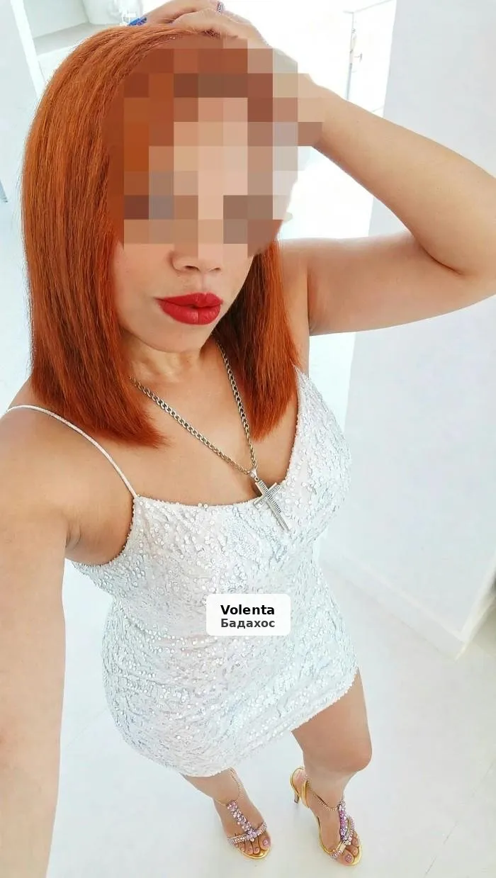 Raquel, hot and sensual Latina - 1/3