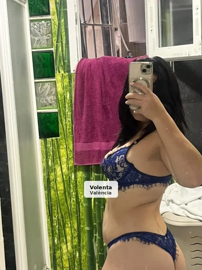 Valentina, una mujer muy viciosa y complaciente - 1/3