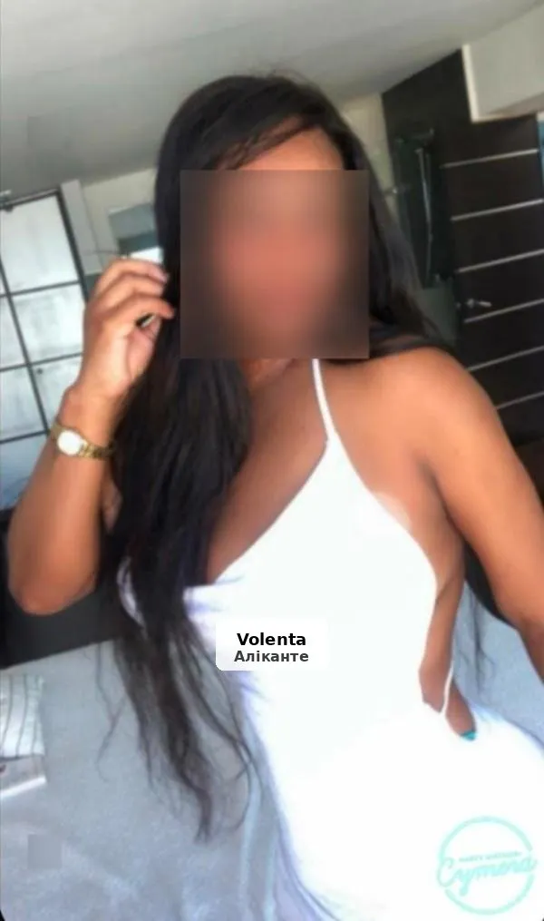 Danna, sexy and hot for passionate moments - 1/3