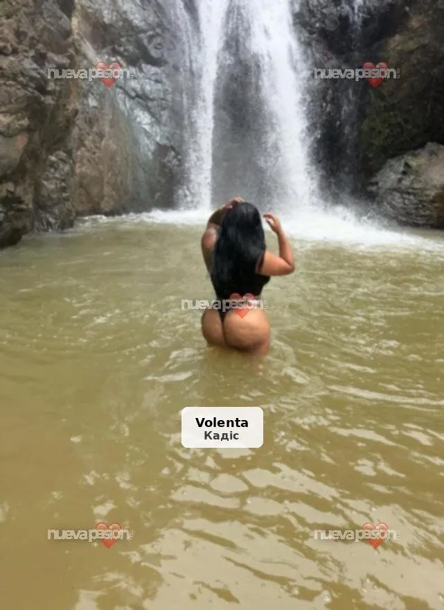 Colombiana espectacular, festiva i molt calenta - 1/2
