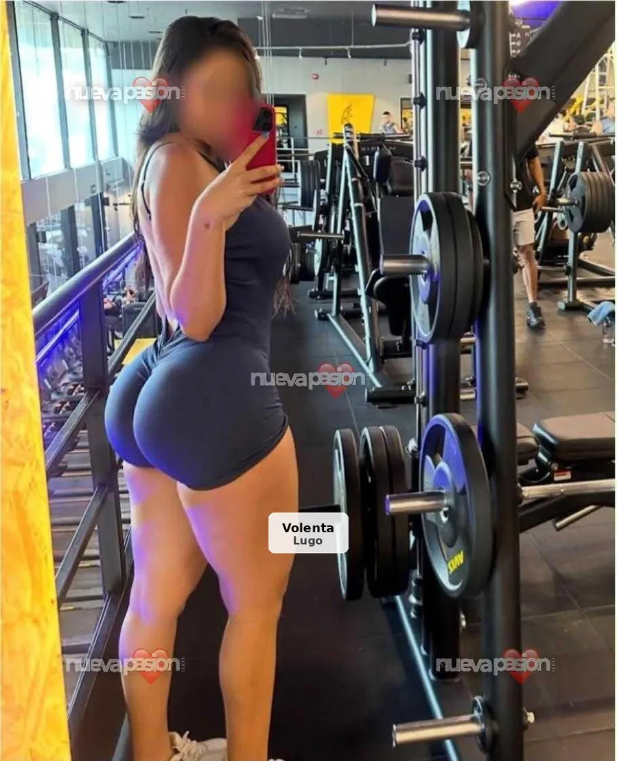 Diana, cariñosa y complaciente, trato de novios - 1/3