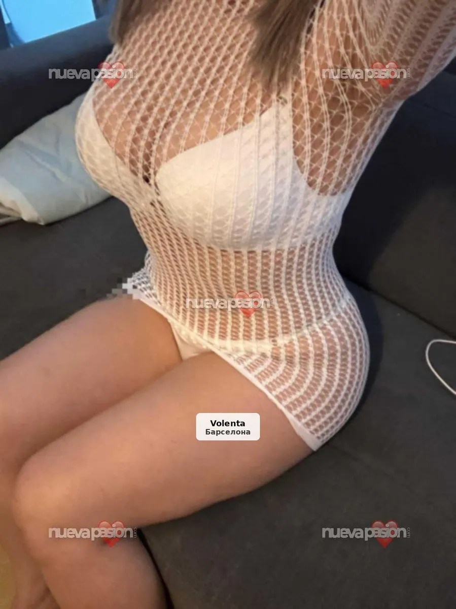 Llatina sensual 😍 Tràcte d'enamorats espectacular - 1/4