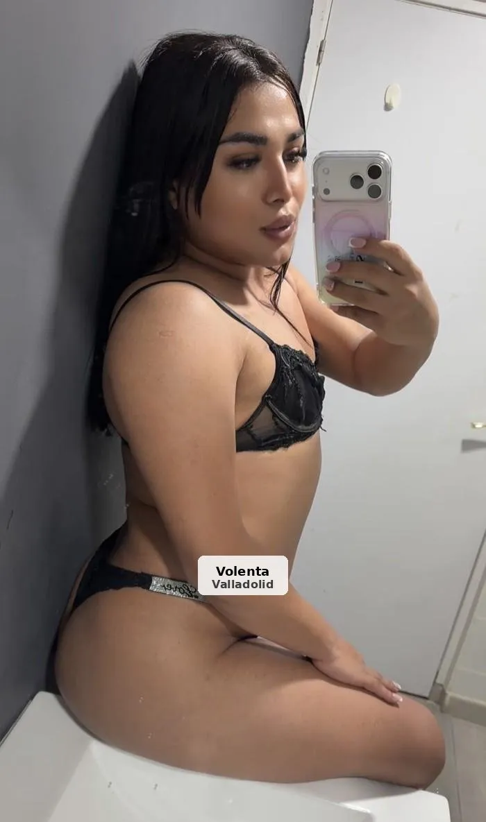 Kendall, young Colombian party girl - 1/9