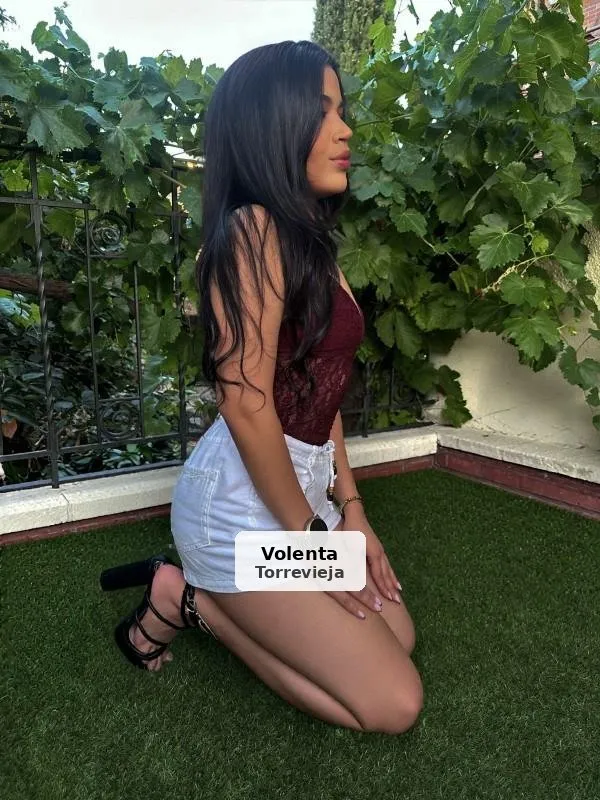 Noia jove i prima a Torrevieja - 1/7