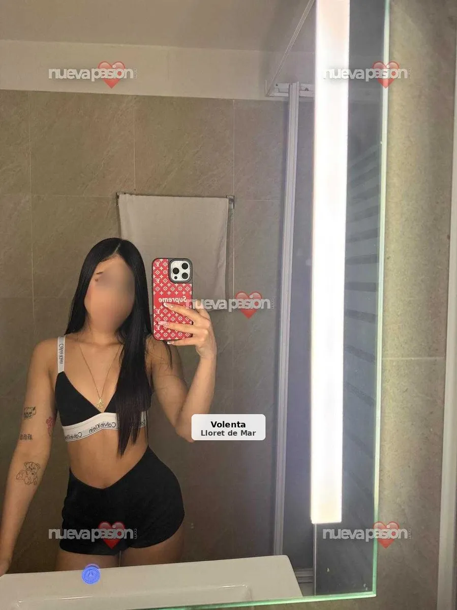 Rebeca, universitaria latina 21 años 100% real - 1/8