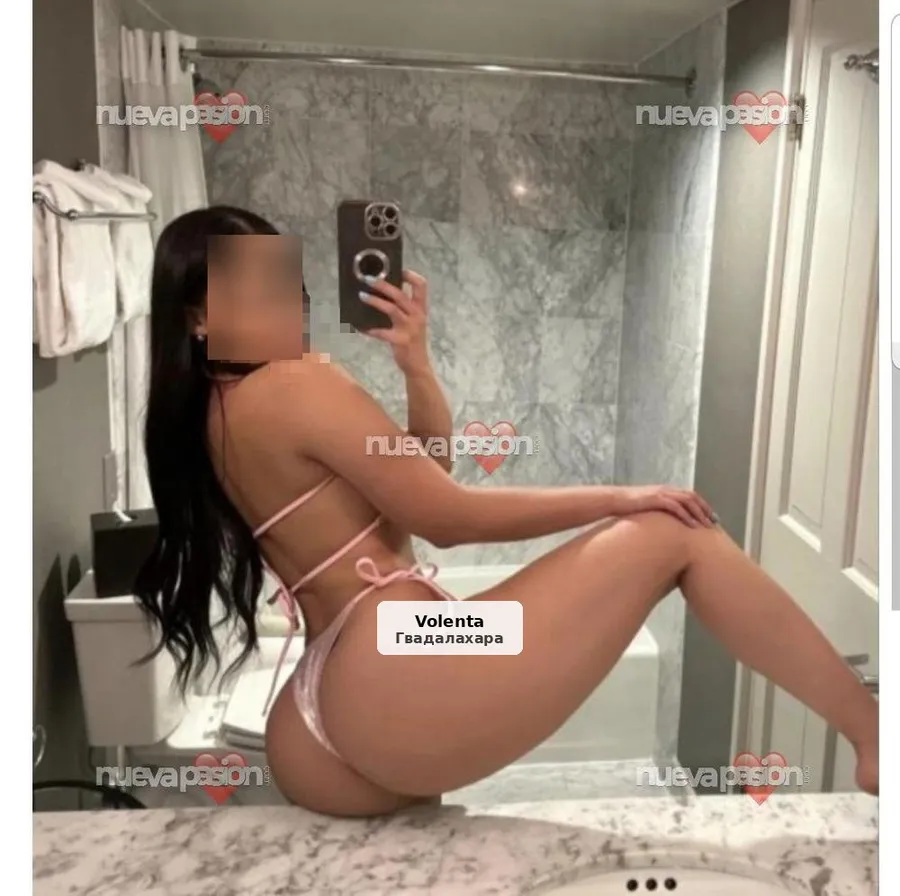 Emi, horny and a party girl, come meet me - 1/4