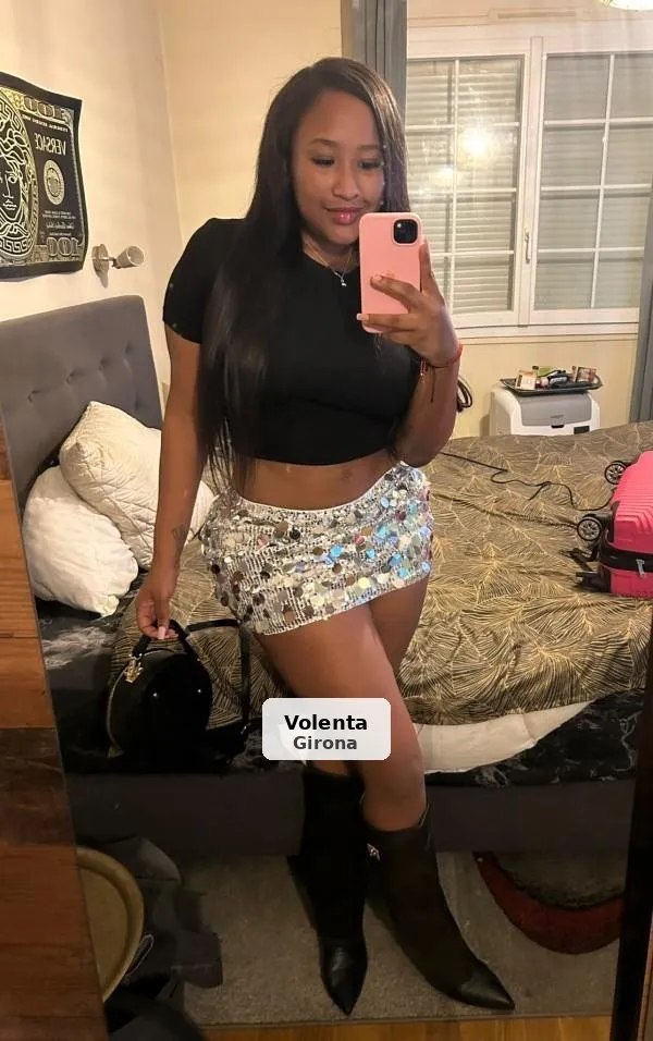 Karina, latina explosiva para momentos inolvidables - 1/8