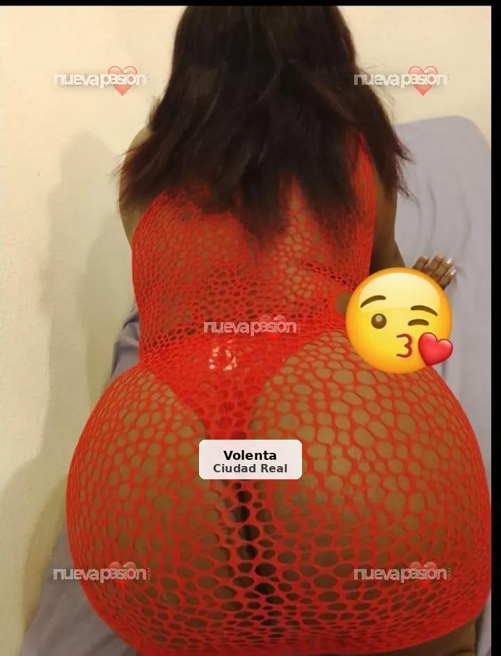 Coral, spectacular Colombian brunette - 1/5