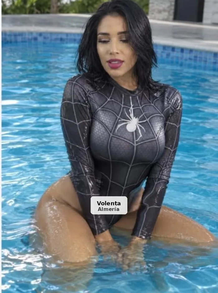 Valeria, latina joven y muy sensual - 1/3