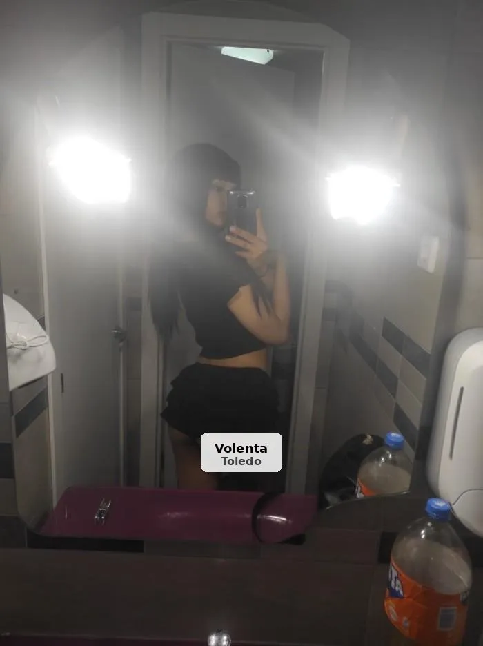 Claudia, chica trans nueva, 18 años - 1/9