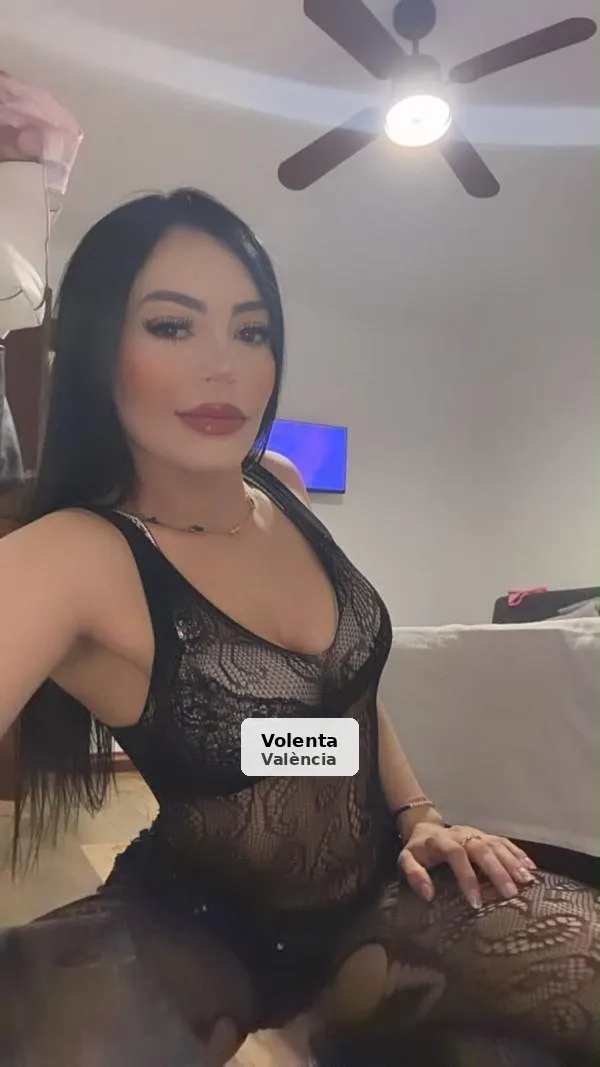 Emily, noia divertida i juganera a València - 1/3