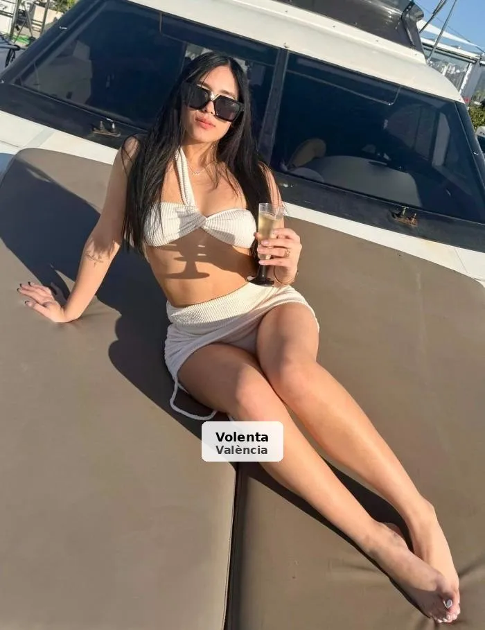 Valeria, chica cariñosa y muy placentera - 1/4