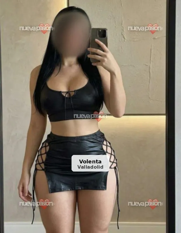 Lulu, latina espectacular y muy fiestera - 1/5