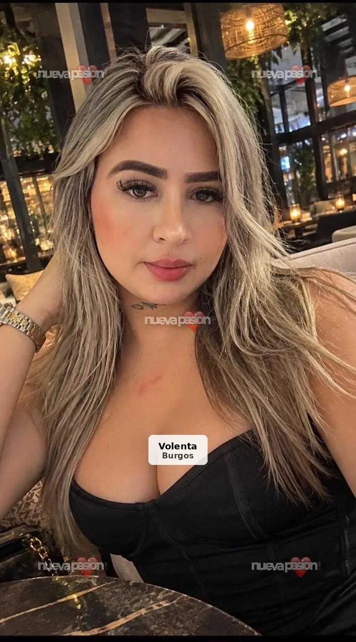 Isabela, young Colombian, vibrant and luxury - 1/9
