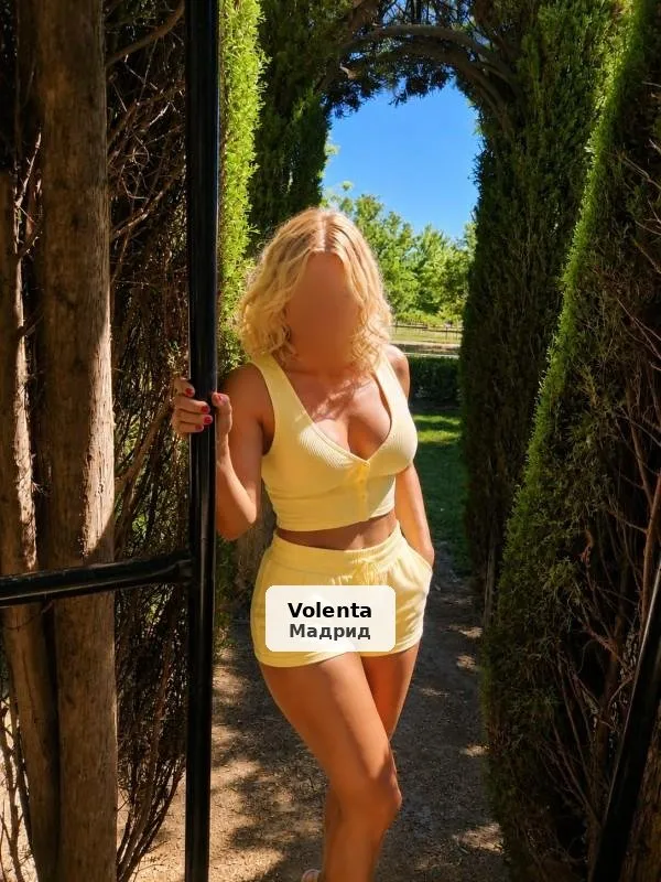 Sofia Rios, una rubia divina en el Ensanche - 1/4
