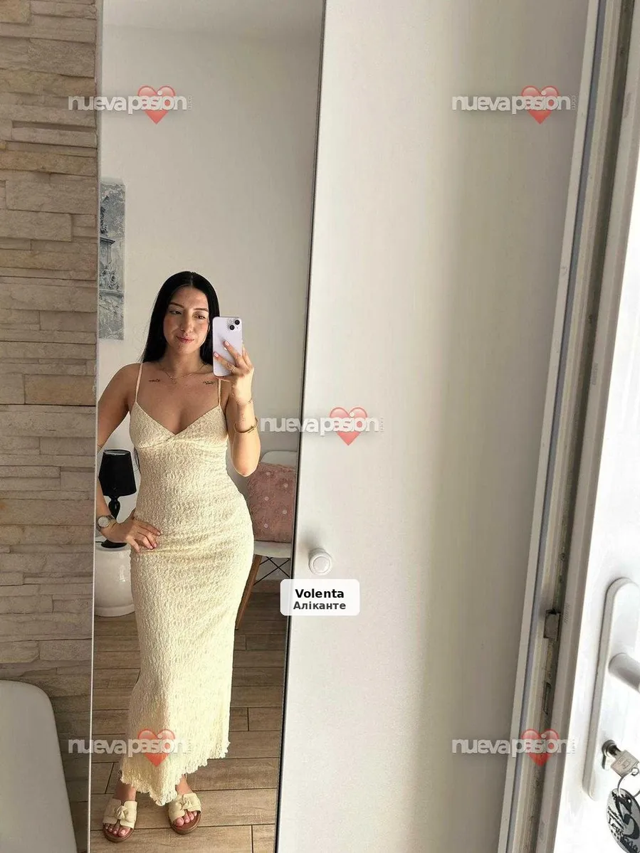 Daniela, elegant Chilean in Alicante - 1/7