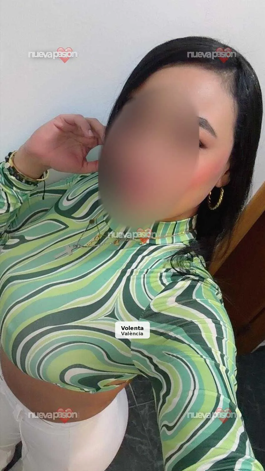 Morena bella y ardiente, tu mejor compañía - 1/5