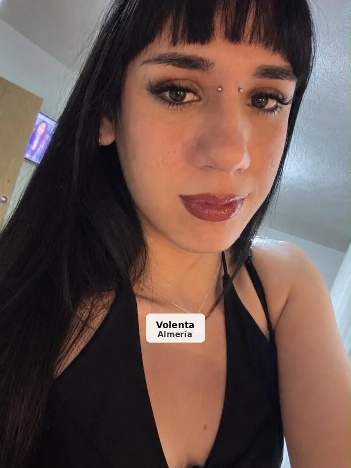 Melina, espectacular trans de 20 años - 1/7