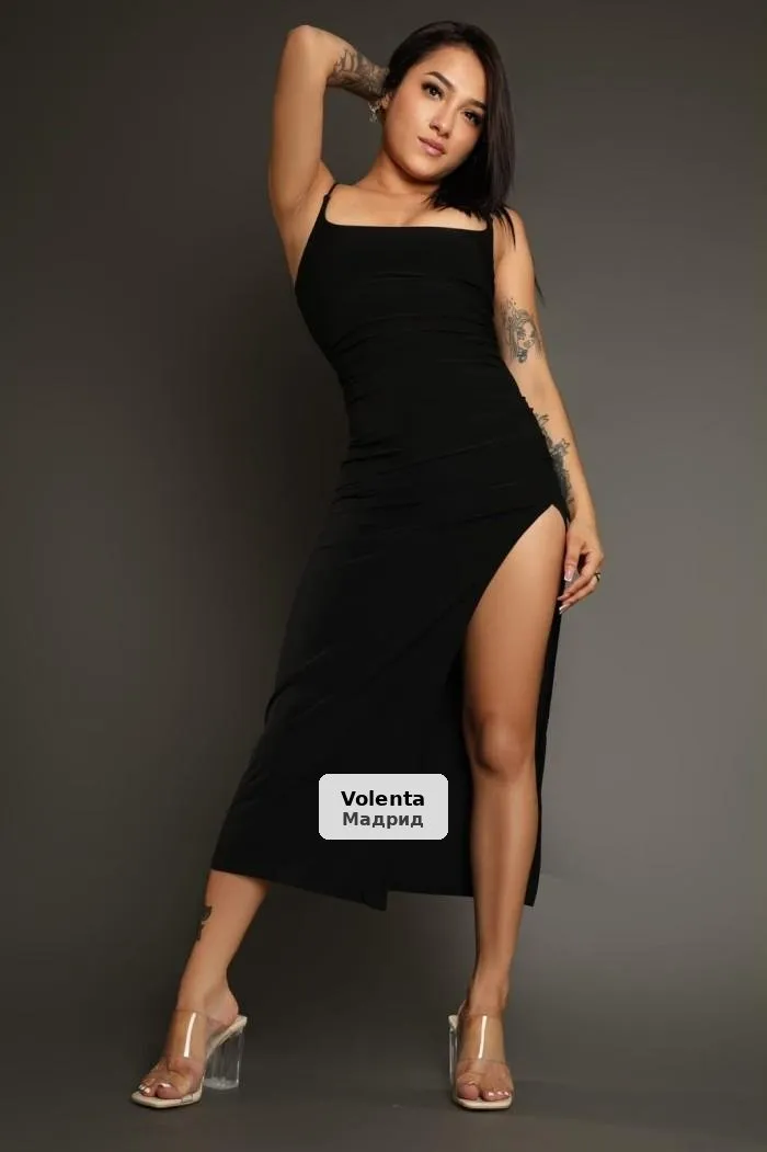 Naomi, a complaisant and very fun-loving girl - 1/7