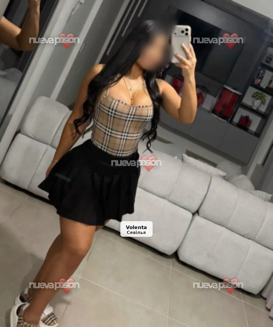 Camila espectacular y atrevida en Sevilla - 1/4