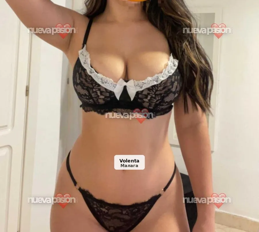 Nikol, ardiente y con curvas naturales - 1/4
