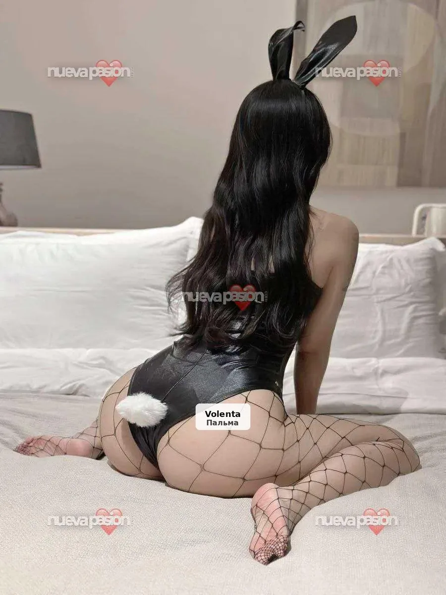 Angela, asiática joven, sexy y muy completa - 1/5