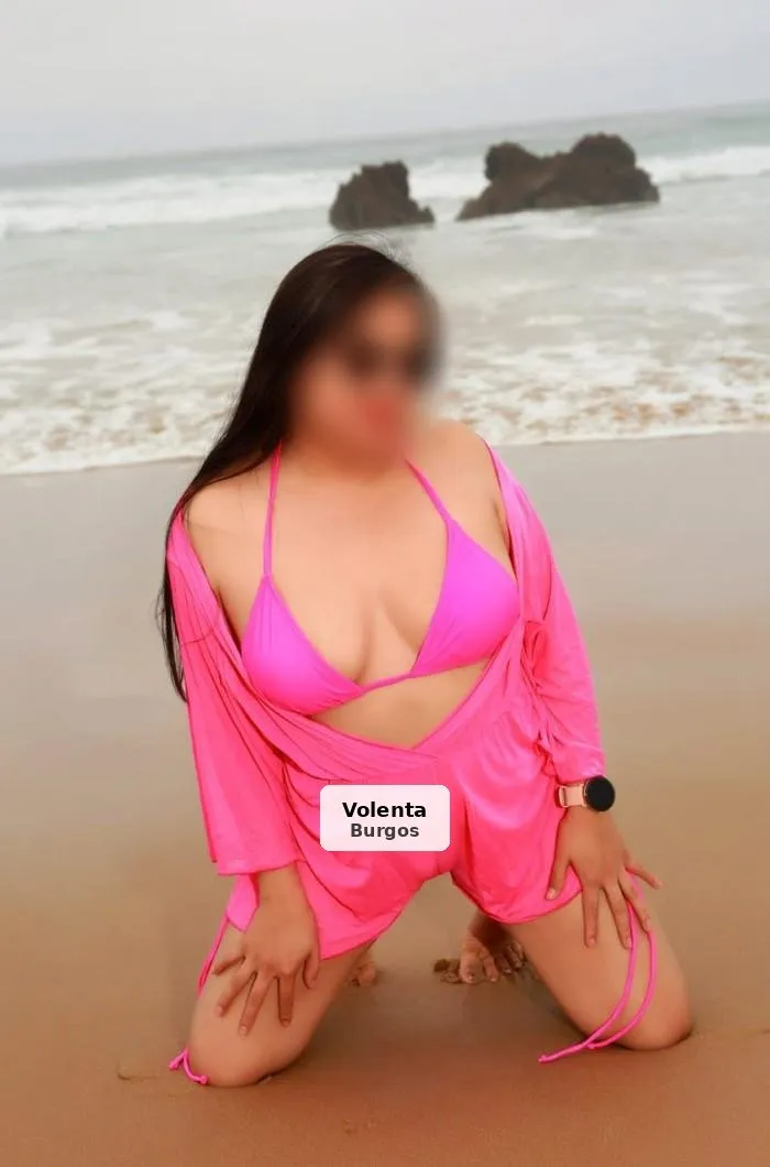 Camila, latina ardent i molt completa - 1/6