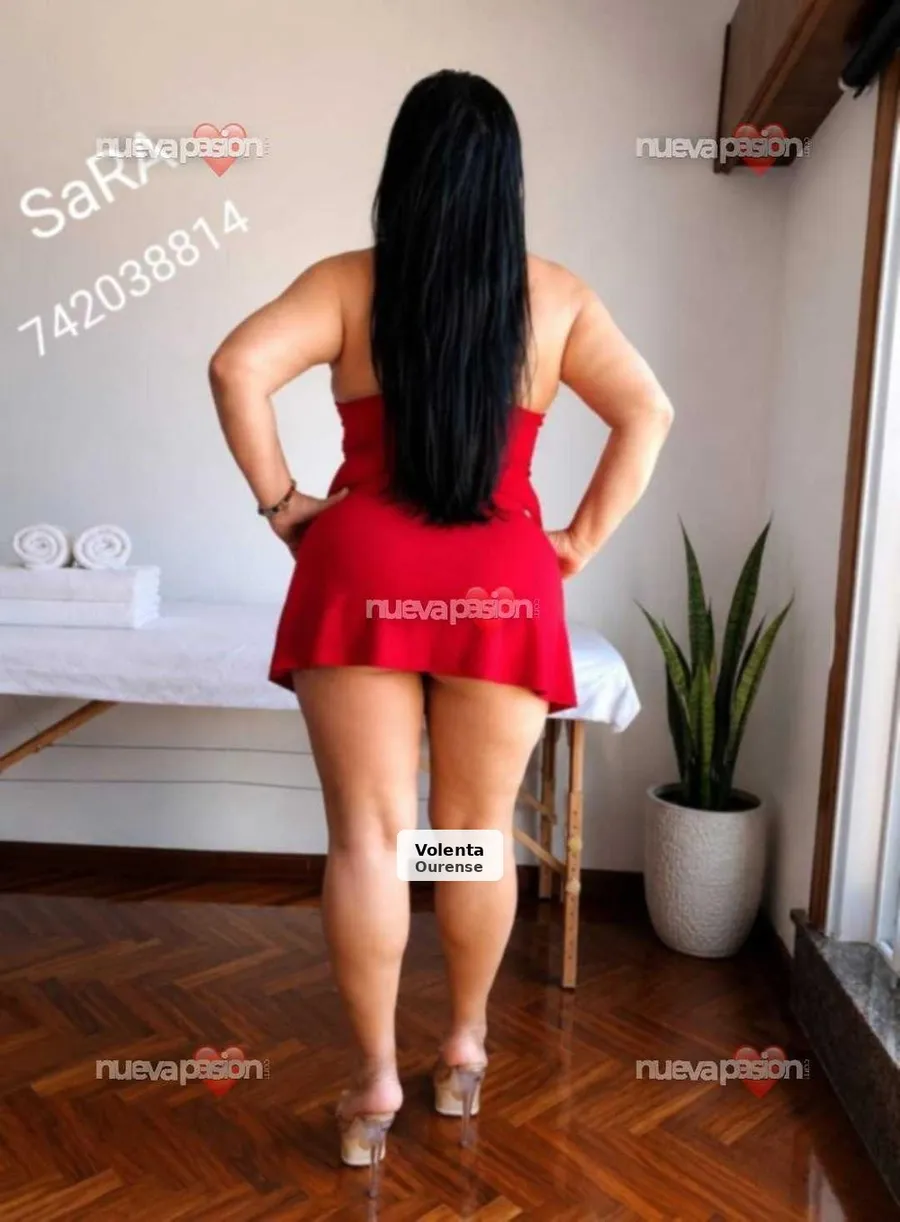 Sara, morena irresistible i plena de passió - 1/8