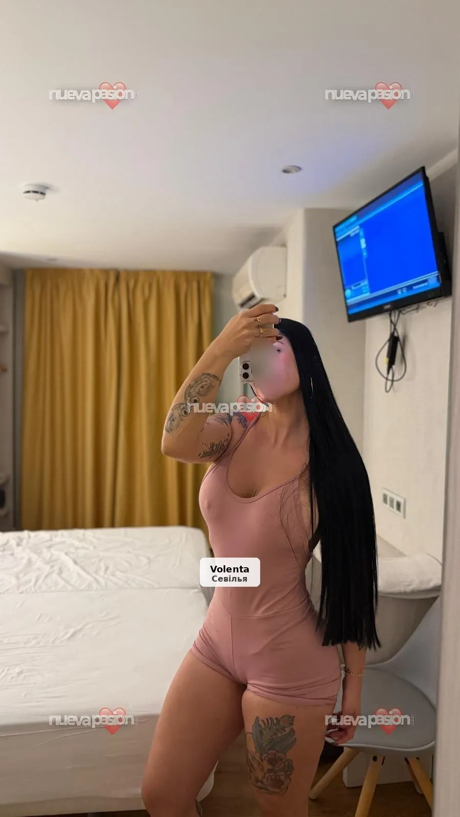 Valentina, fiestera y apasionada - 1/9