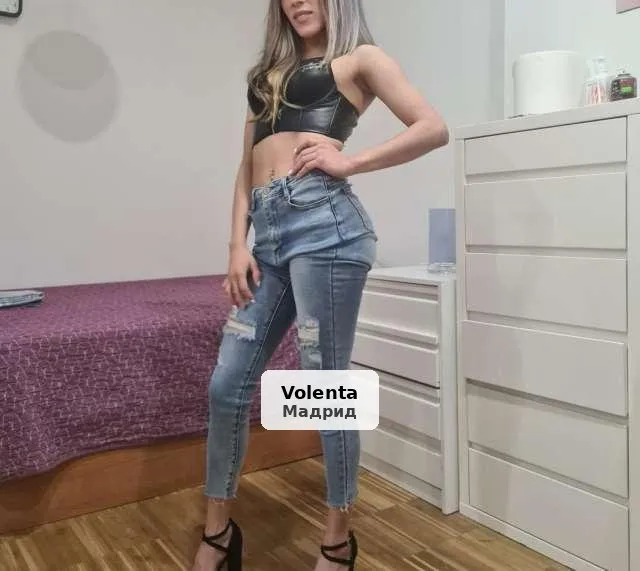 Lizzi, jove molt calenta i festiva - 1/2