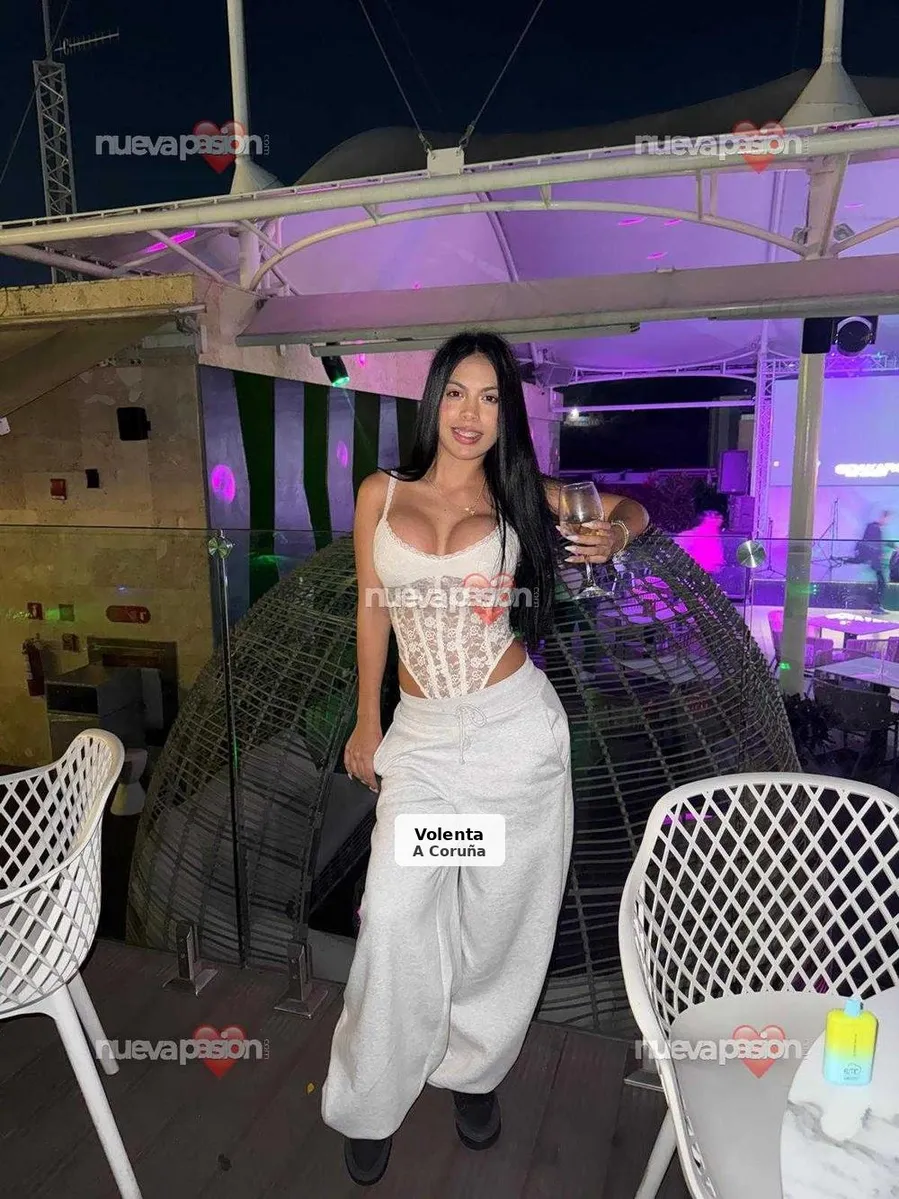Brenda, young and very sophisticated escort - 1/7