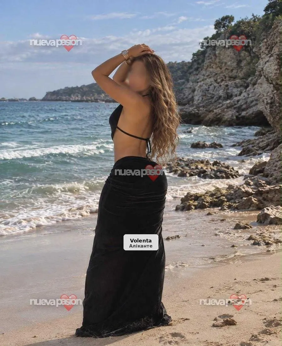Valeria in Alicante, let your desires flow - 1/7