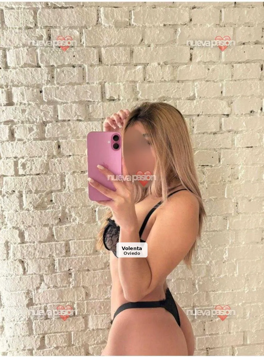 Cristal, spectacular and very affectionate blonde - 1/9
