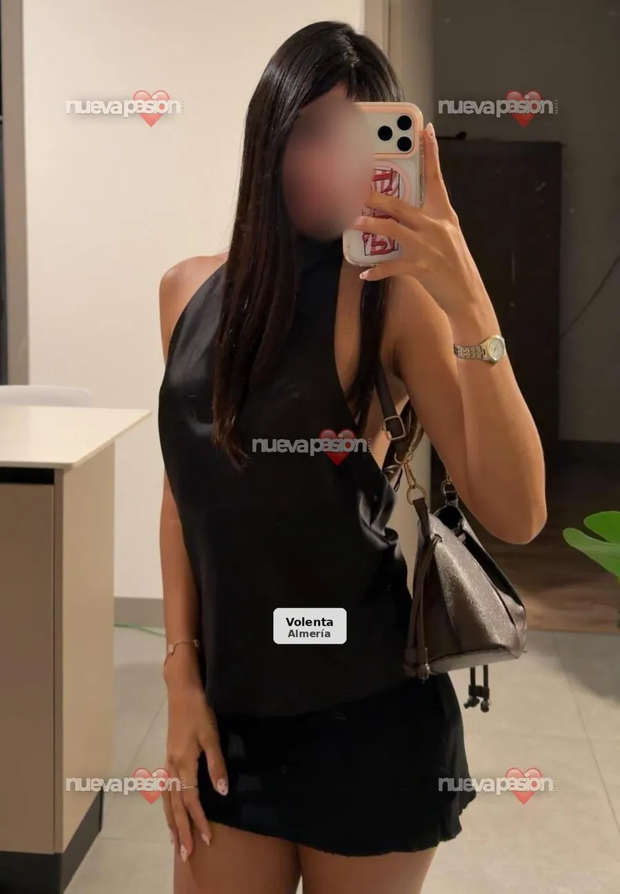 Nikol, explosiva i addicta al plaer a Almeria - 1/8